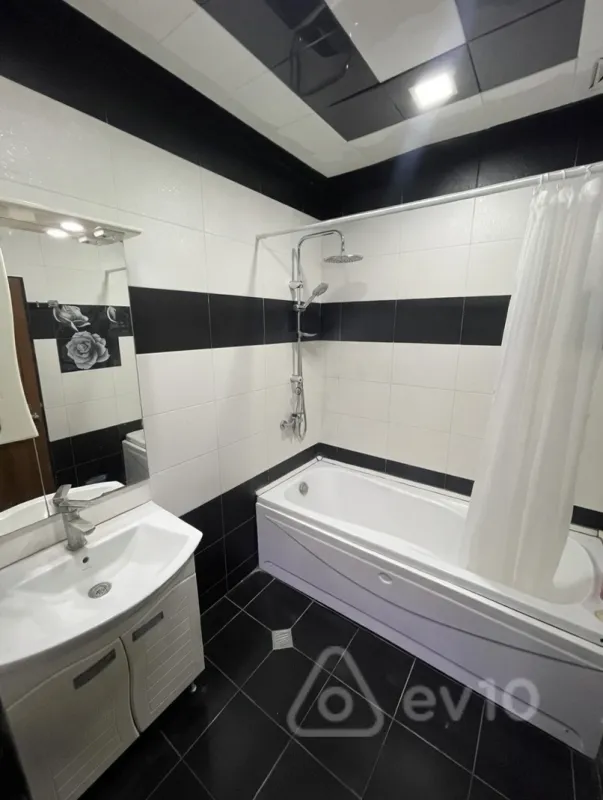 Kirayə verilir 2 otaqlı yeni tikili 100 m²