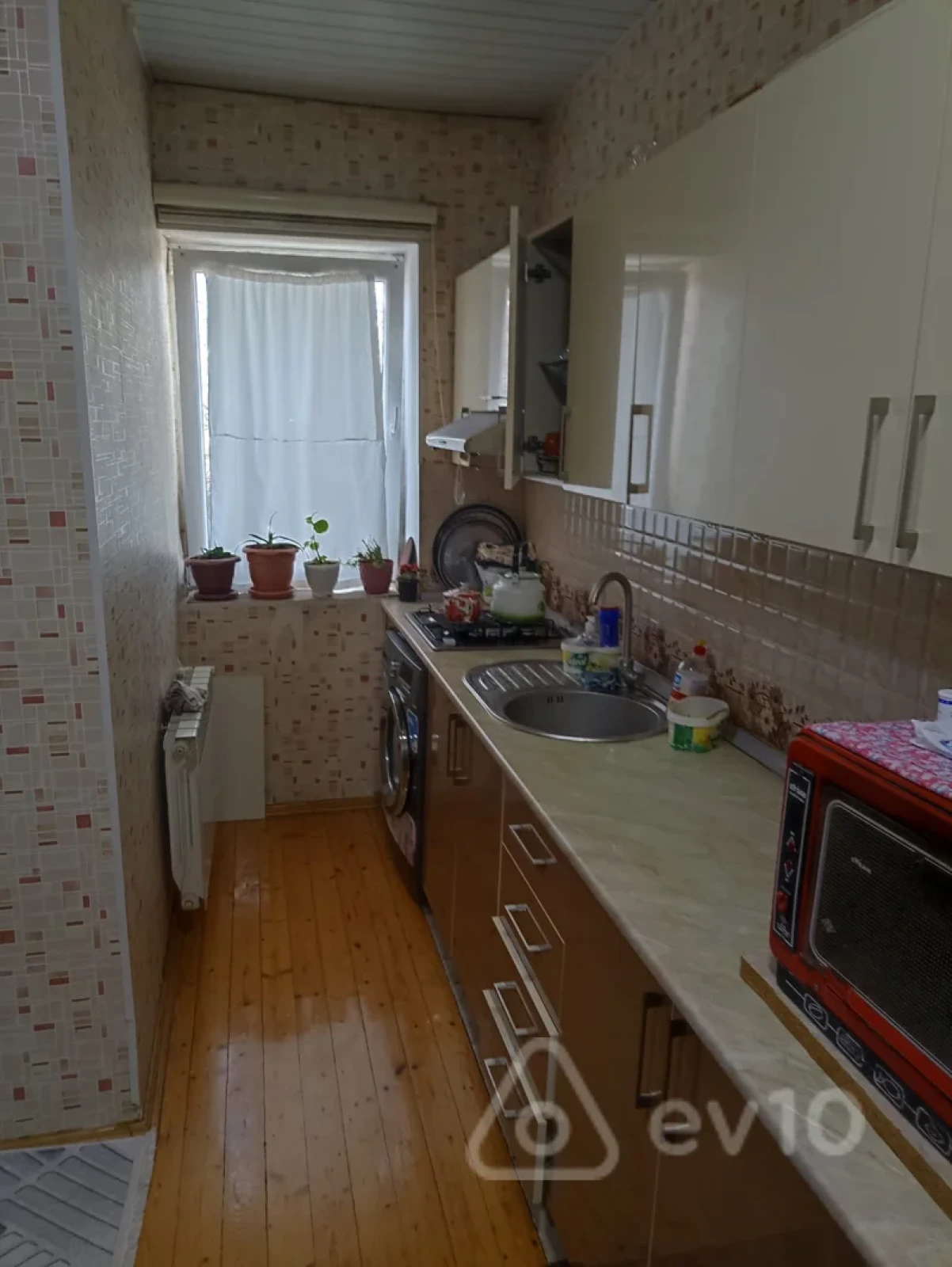 Satılır 4 otaqlı həyət evi 120 m²