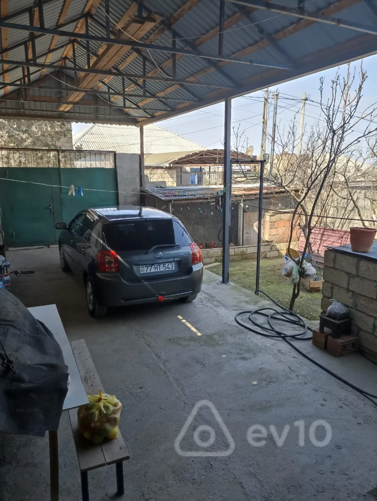 Satılır 4 otaqlı həyət evi 120 m²