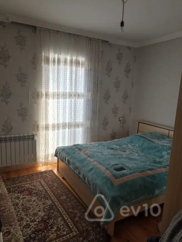 Satılır 4 otaqlı həyət evi 120 m²