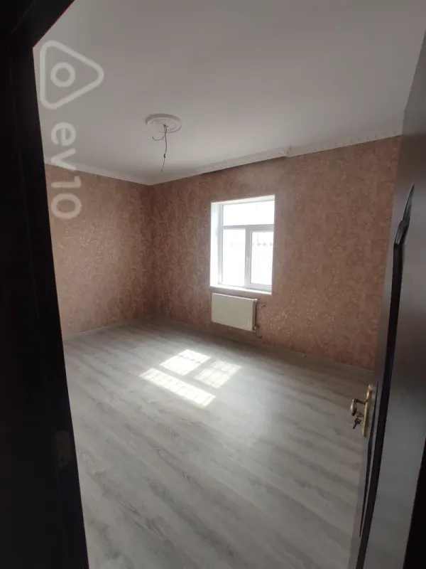 Satılır 4 otaqlı həyət evi 75 m²