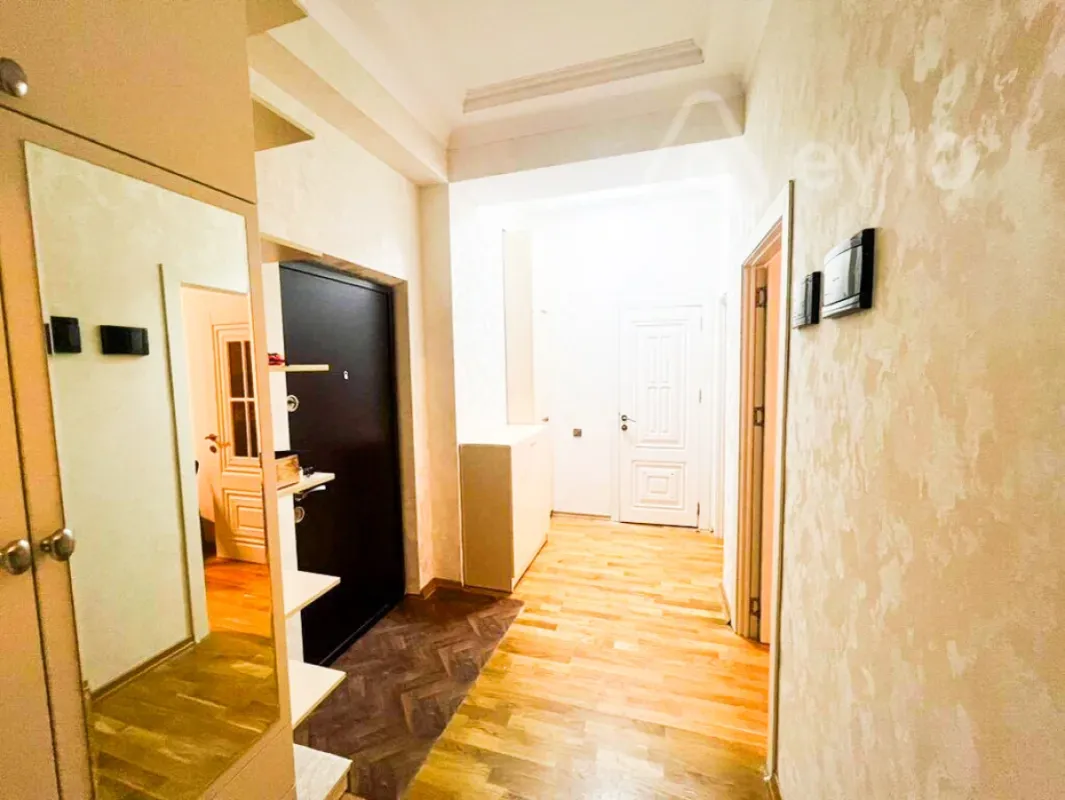 Kirayə verilir 2 otaqlı yeni tikili 70 m²