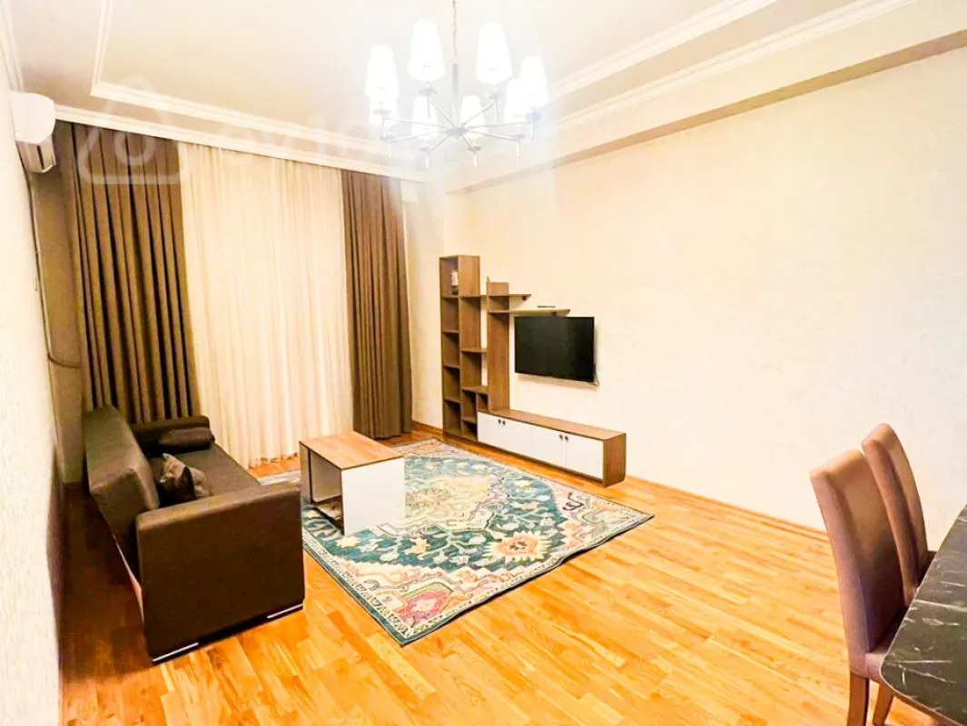 Kirayə verilir 2 otaqlı yeni tikili 70 m²