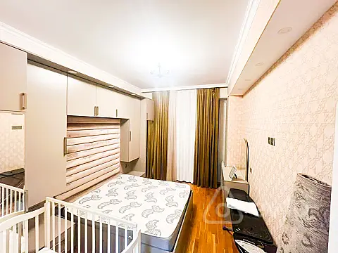 Kirayə verilir 2 otaqlı yeni tikili 70 m²