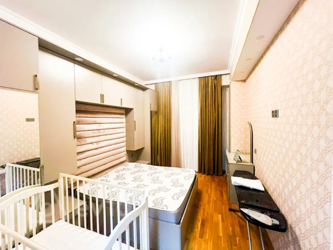 Kirayə verilir 2 otaqlı yeni tikili 70 m²