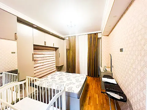 Kirayə verilir 2 otaqlı yeni tikili 70 m²