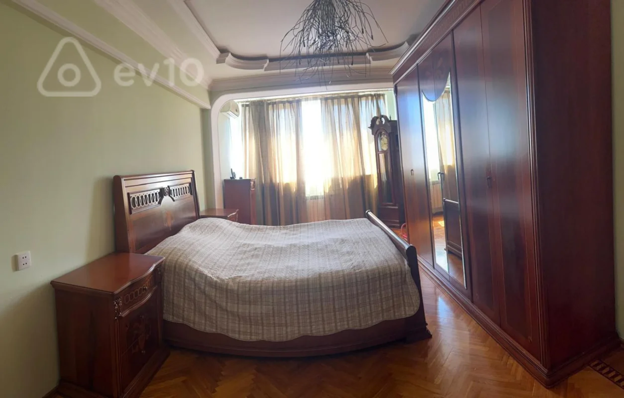 Satılır 2 otaqlı köhnə tikili 60 m²