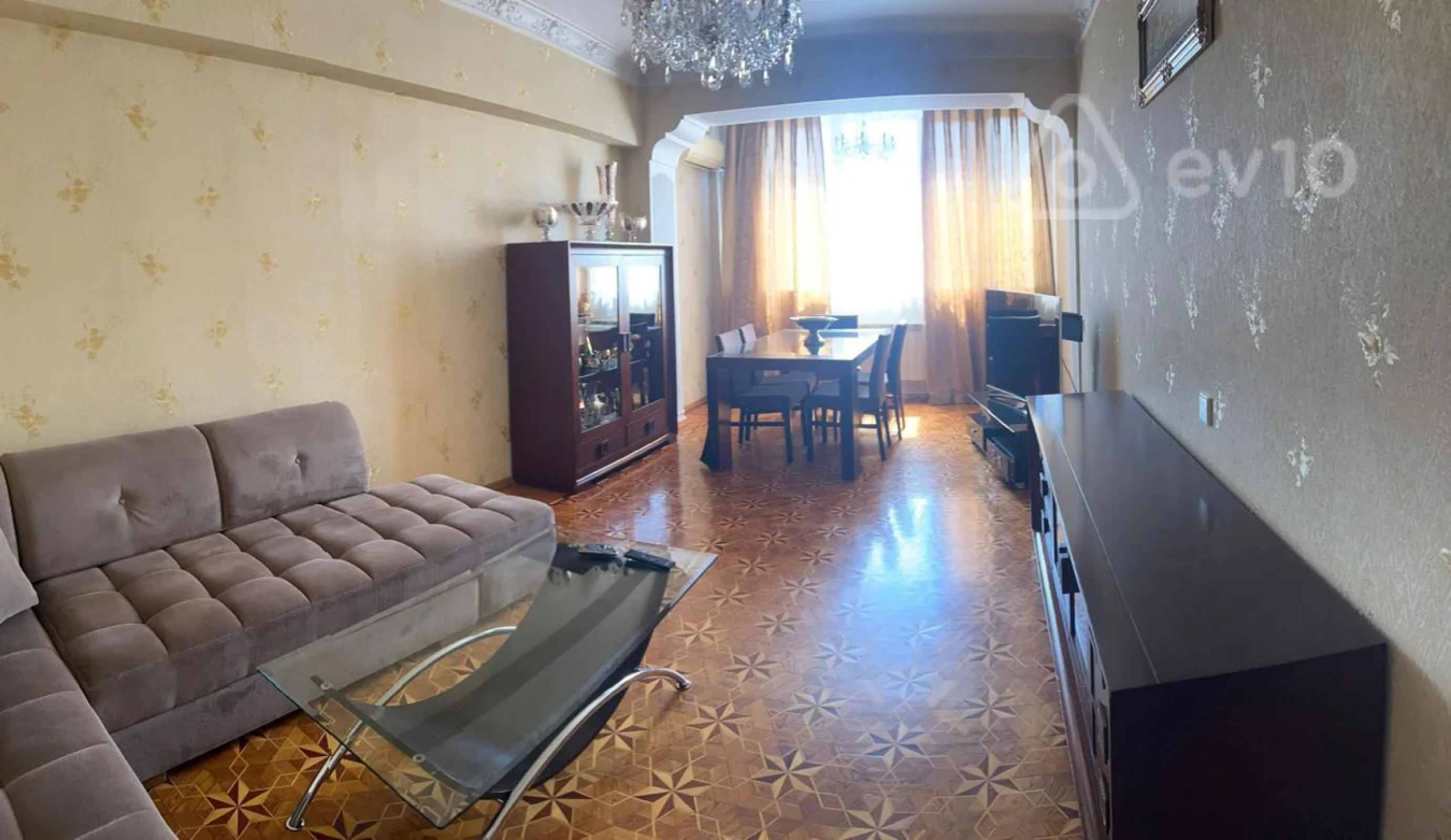 Satılır 2 otaqlı köhnə tikili 60 m²