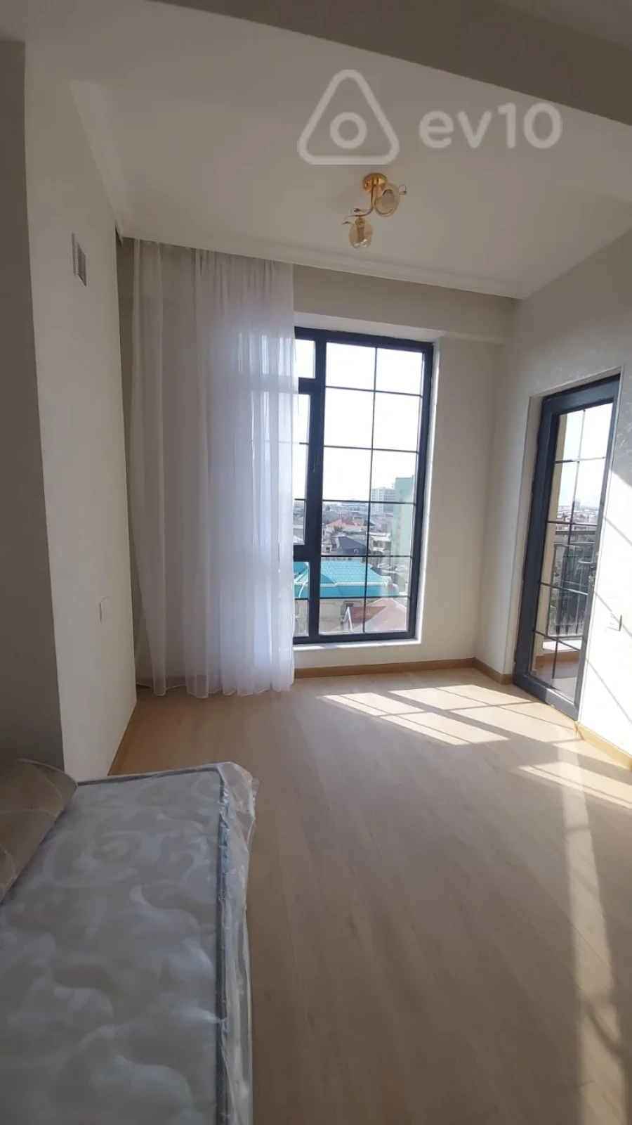 Kirayə verilir 2 otaqlı yeni tikili 68 m²