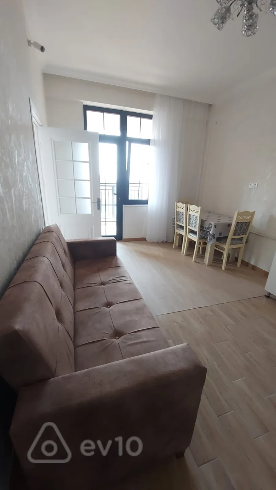 Kirayə verilir 2 otaqlı yeni tikili 68 m²