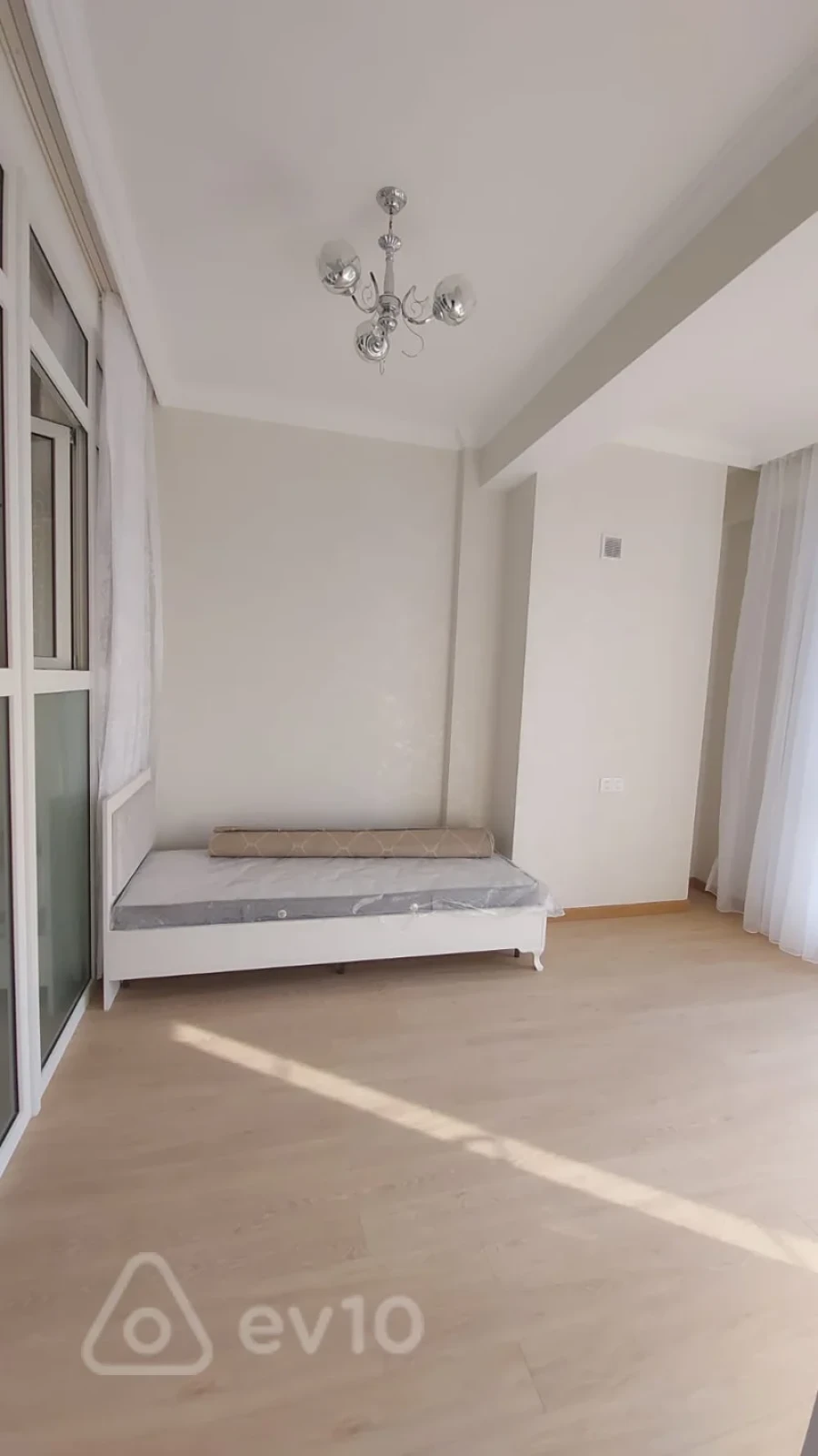 Kirayə verilir 2 otaqlı yeni tikili 68 m²