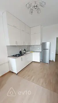 Kirayə verilir 2 otaqlı yeni tikili 68 m²