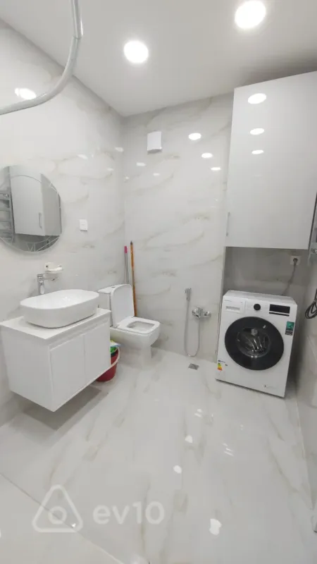 Kirayə verilir 2 otaqlı yeni tikili 68 m²