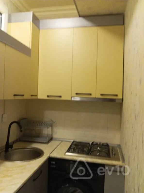 Kirayə verilir 1 otaqlı yeni tikili 30 m²