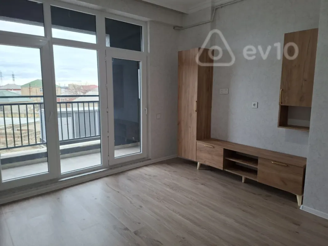 Kirayə verilir 2 otaqlı yeni tikili 47 m²
