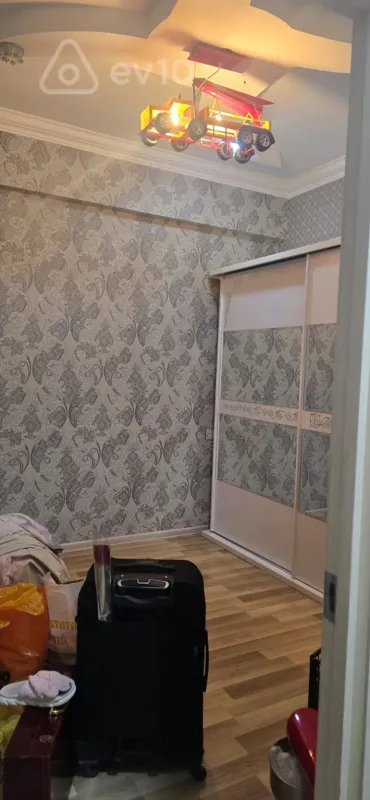 Kirayə verilir 2 otaqlı yeni tikili 75 m²