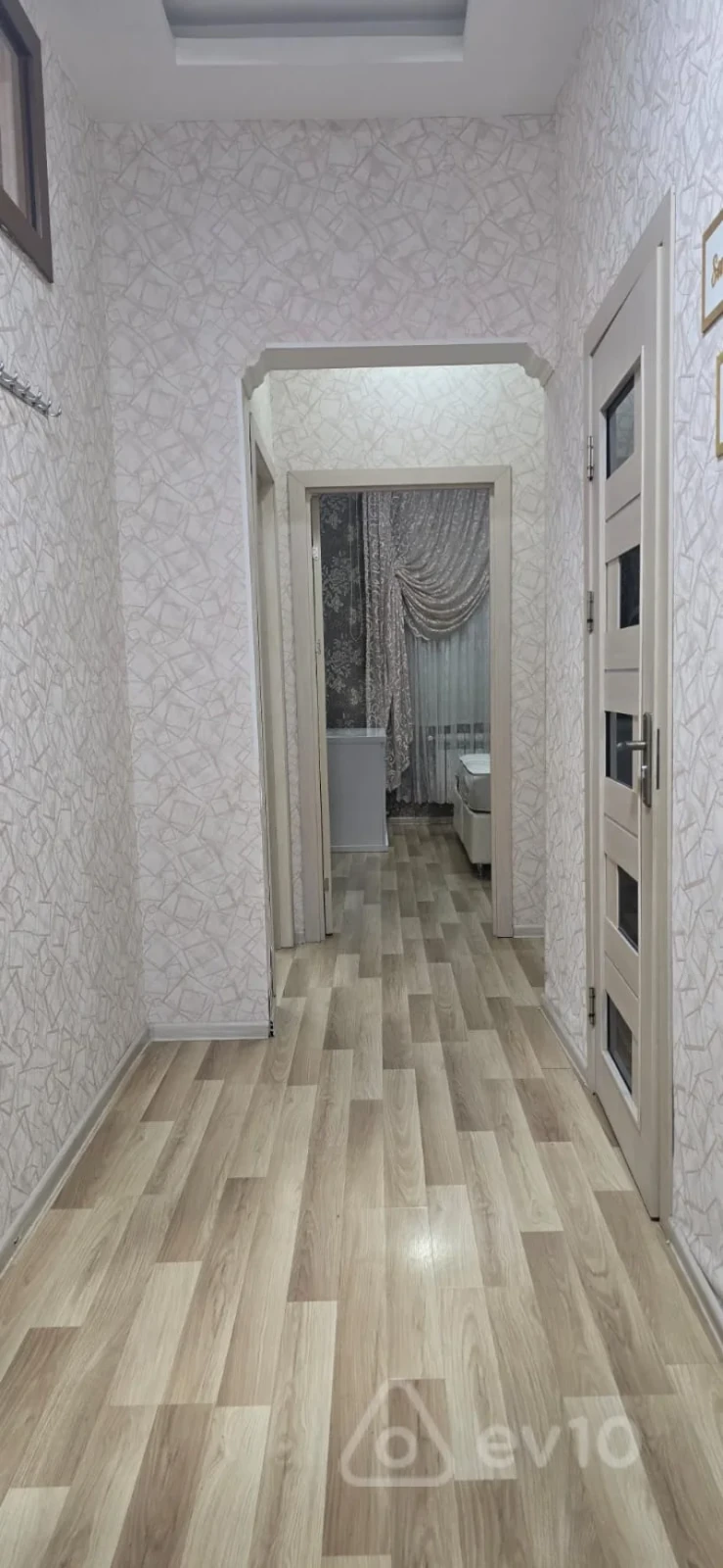 Kirayə verilir 2 otaqlı yeni tikili 75 m²
