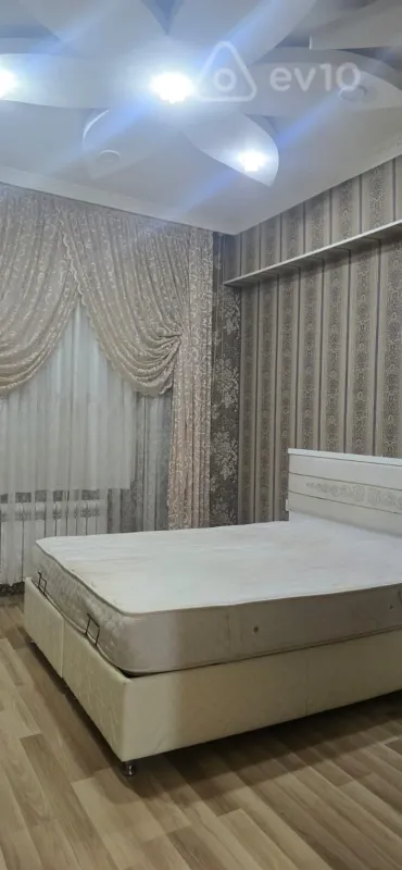 Kirayə verilir 2 otaqlı yeni tikili 75 m²