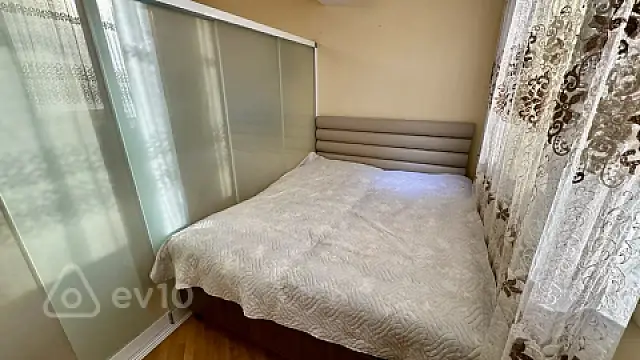 Kirayə verilir 1 otaqlı köhnə tikili 60 m²