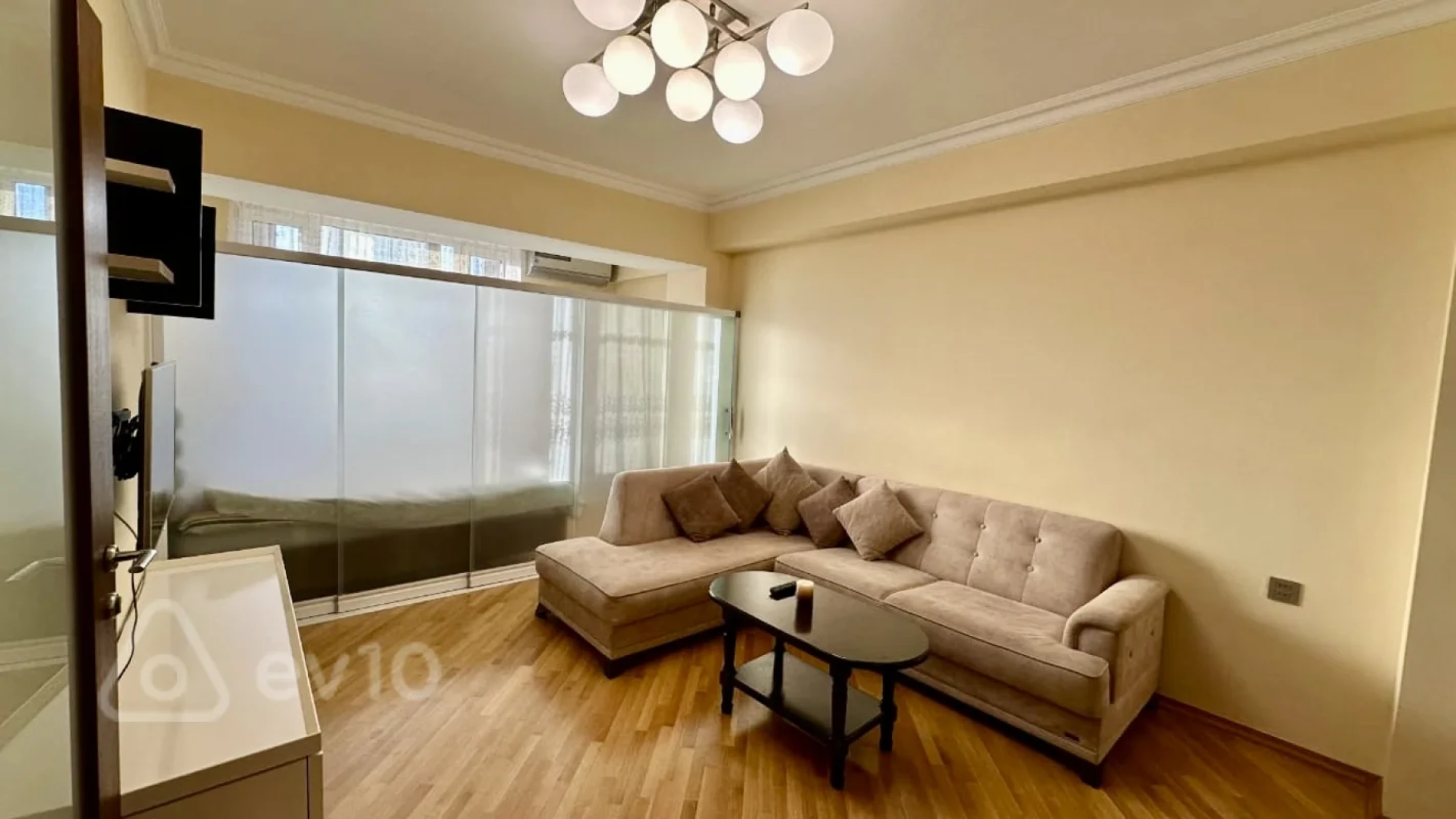 Kirayə verilir 1 otaqlı köhnə tikili 60 m²