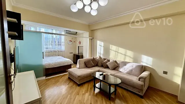 Kirayə verilir 1 otaqlı köhnə tikili 60 m²