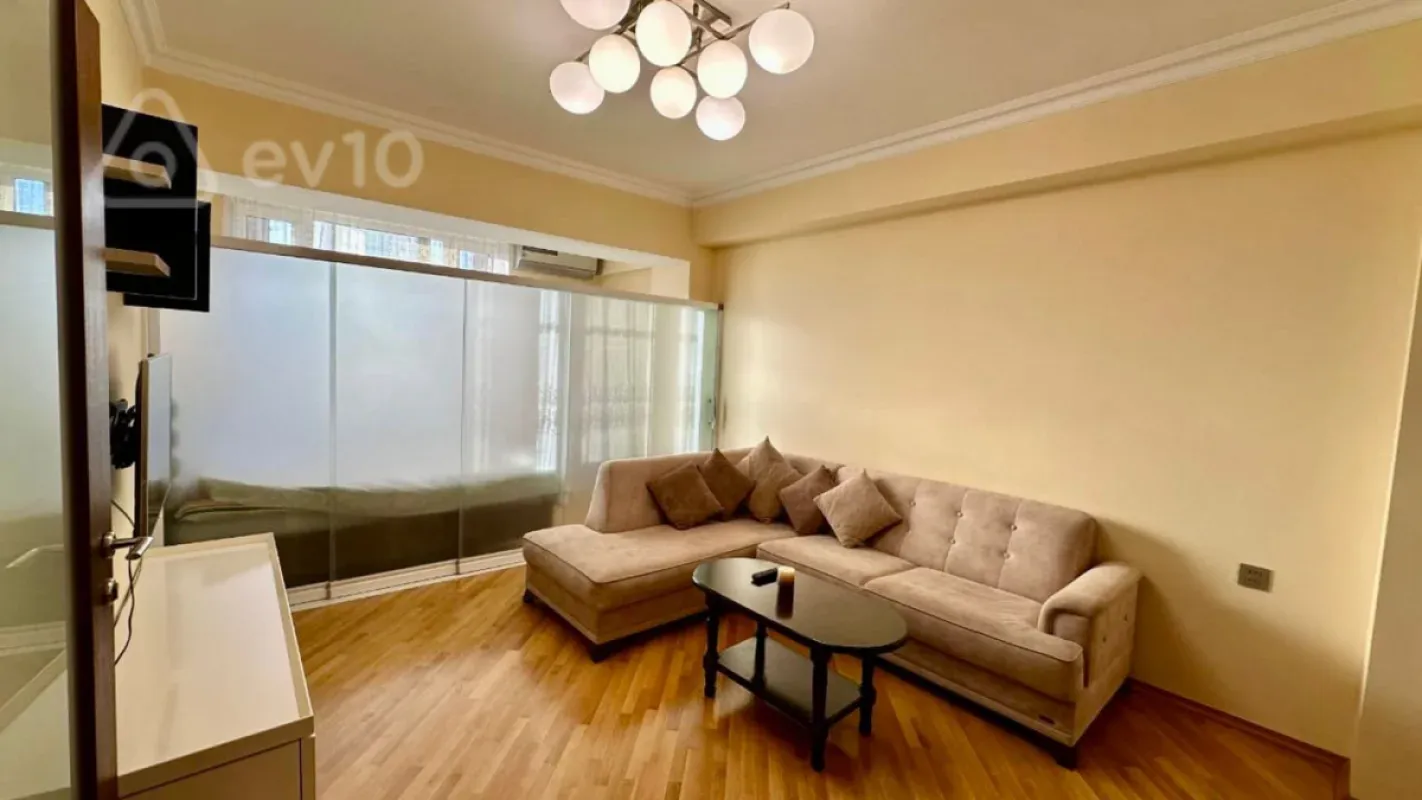 Kirayə verilir 1 otaqlı yeni tikili 60 m²