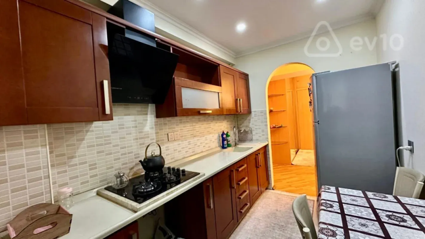 Kirayə verilir 1 otaqlı yeni tikili 60 m²