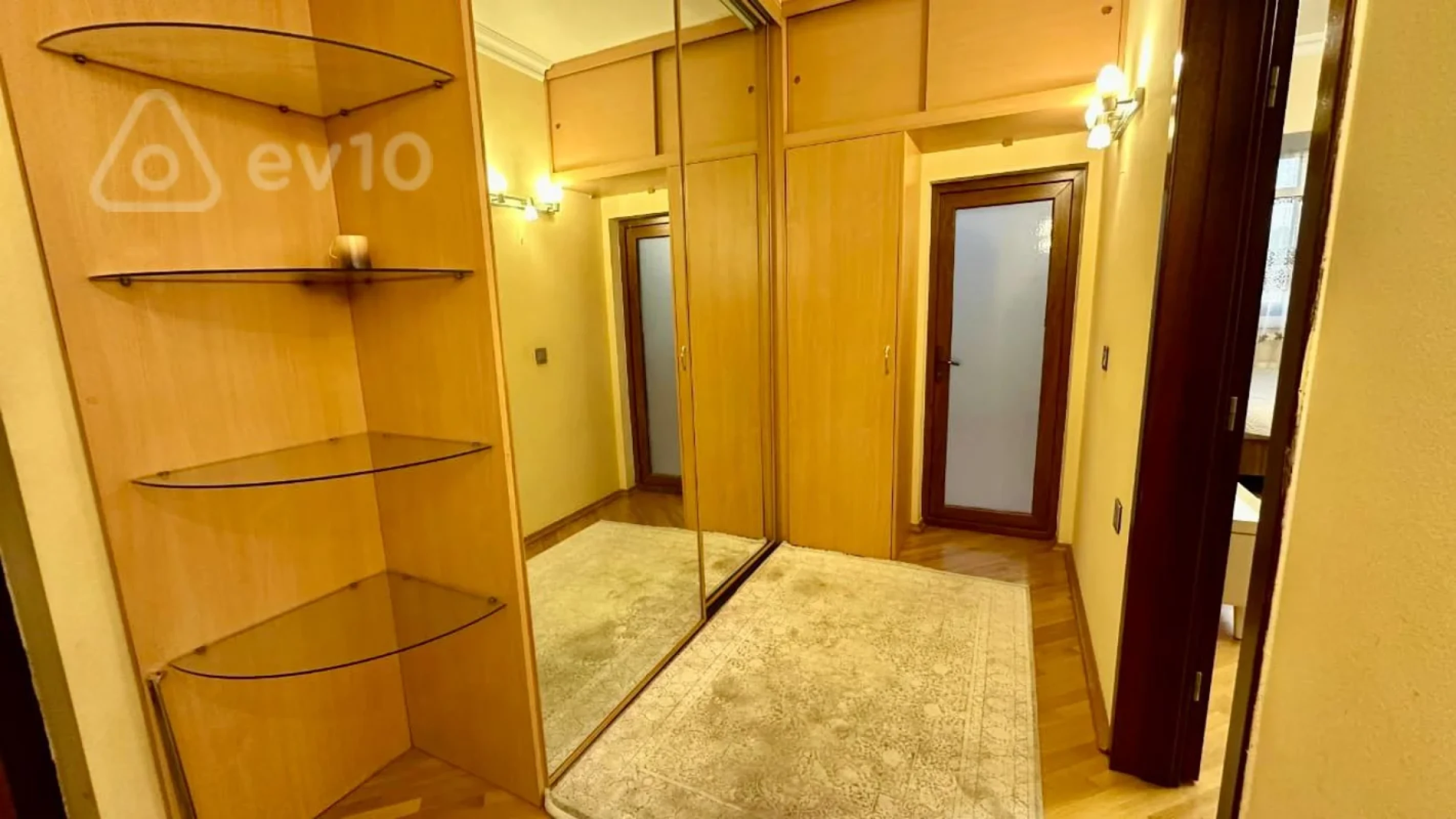 Kirayə verilir 1 otaqlı yeni tikili 60 m²