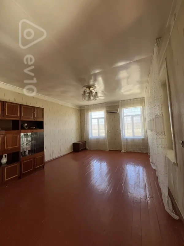 Satılır 4 otaqlı həyət evi 80 m²