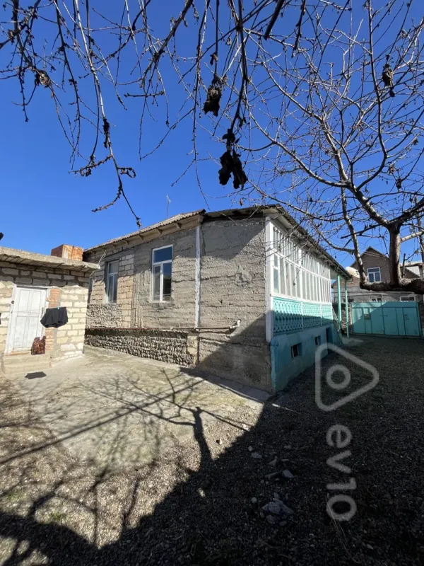 Satılır 4 otaqlı həyət evi 80 m²