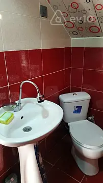 Satılır 11 otaqlı həyət evi 370 m²