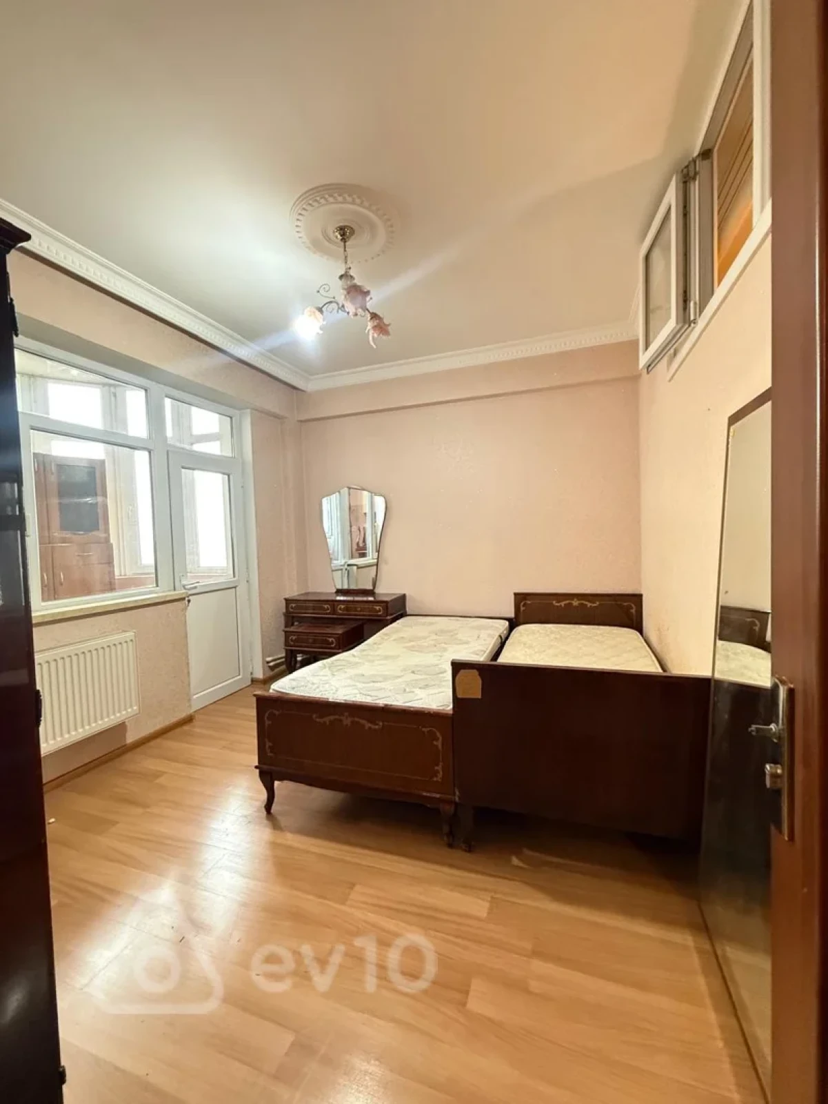 Kirayə verilir 3 otaqlı yeni tikili 65 m²