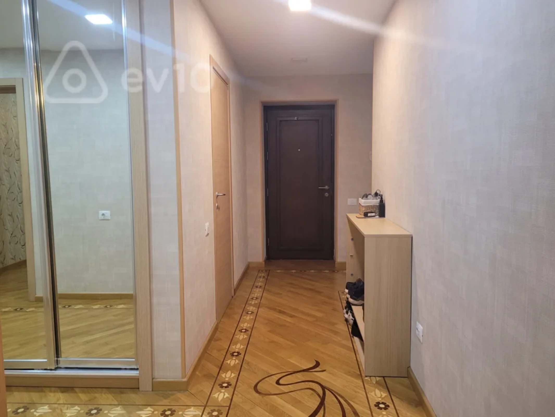 Kirayə verilir 3 otaqlı yeni tikili 130 m²