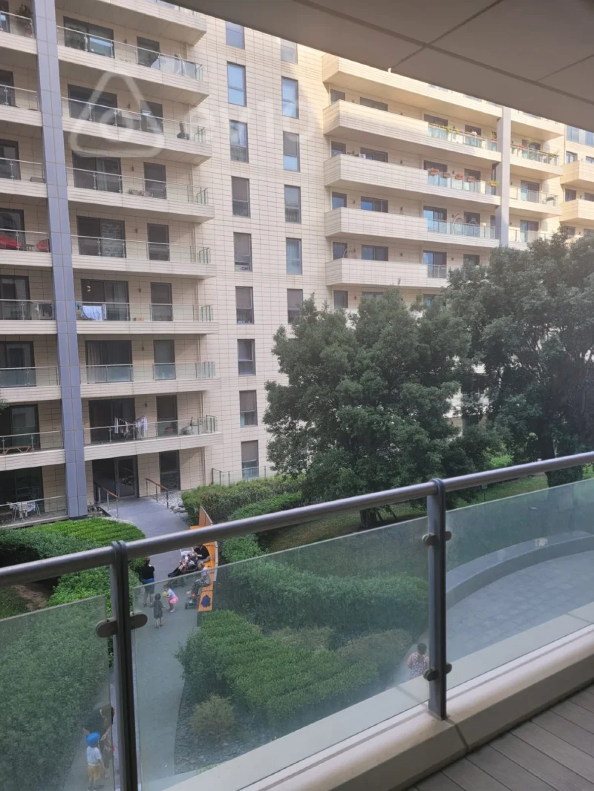 Kirayə verilir 3 otaqlı yeni tikili 130 m²