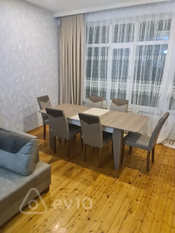 Kirayə verilir 2 otaqlı yeni tikili 90 m²