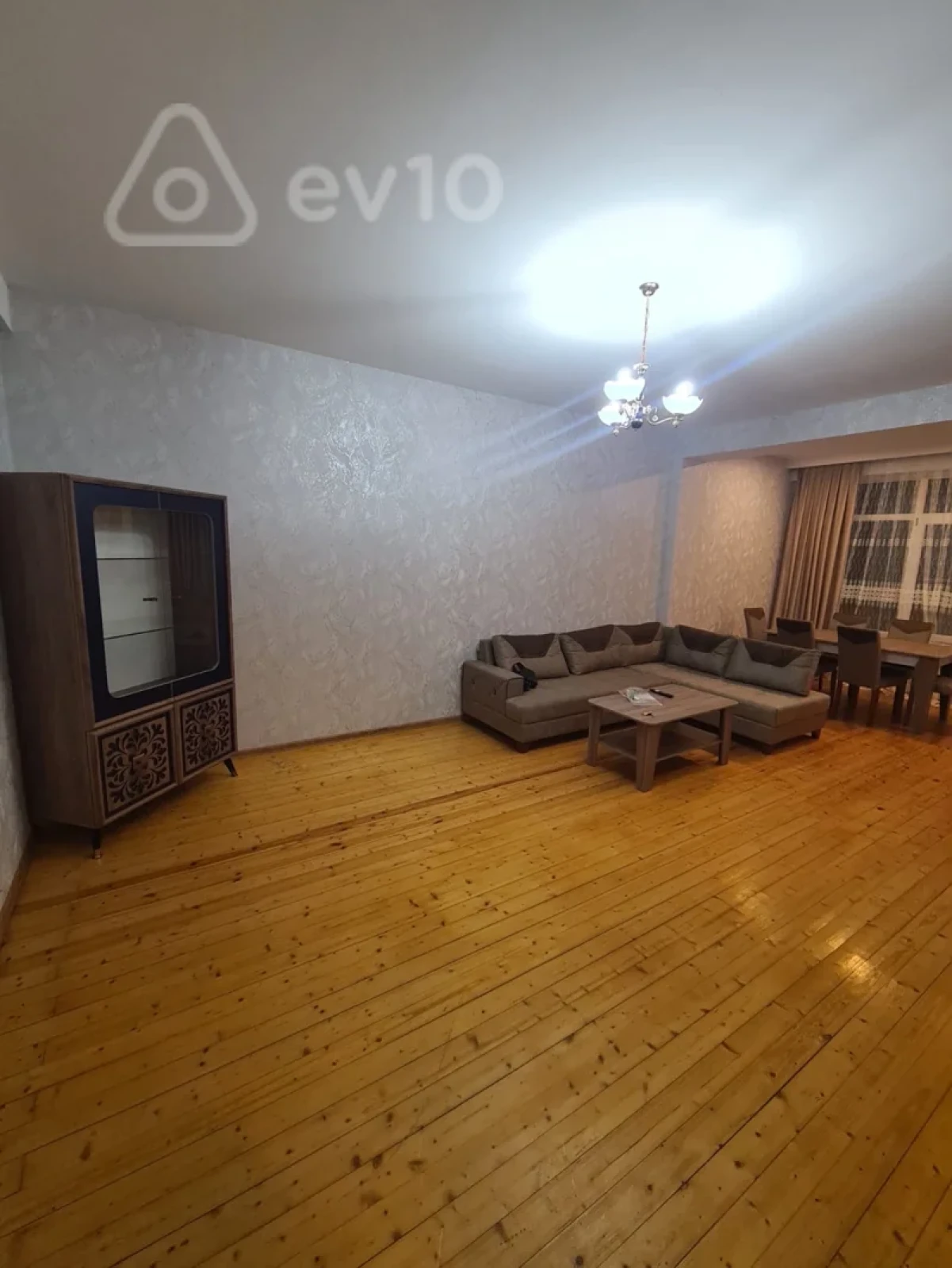 Kirayə verilir 2 otaqlı yeni tikili 90 m²