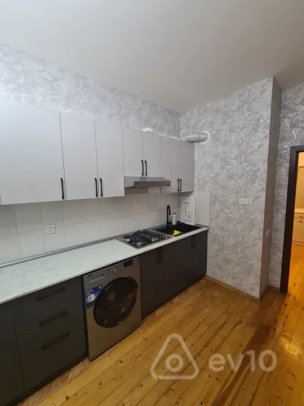 Kirayə verilir 2 otaqlı yeni tikili 90 m²