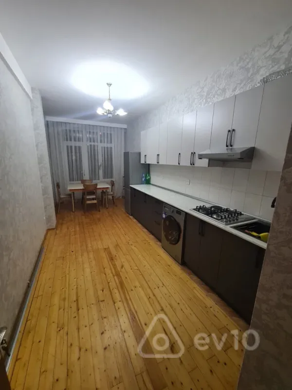 Kirayə verilir 2 otaqlı yeni tikili 90 m²
