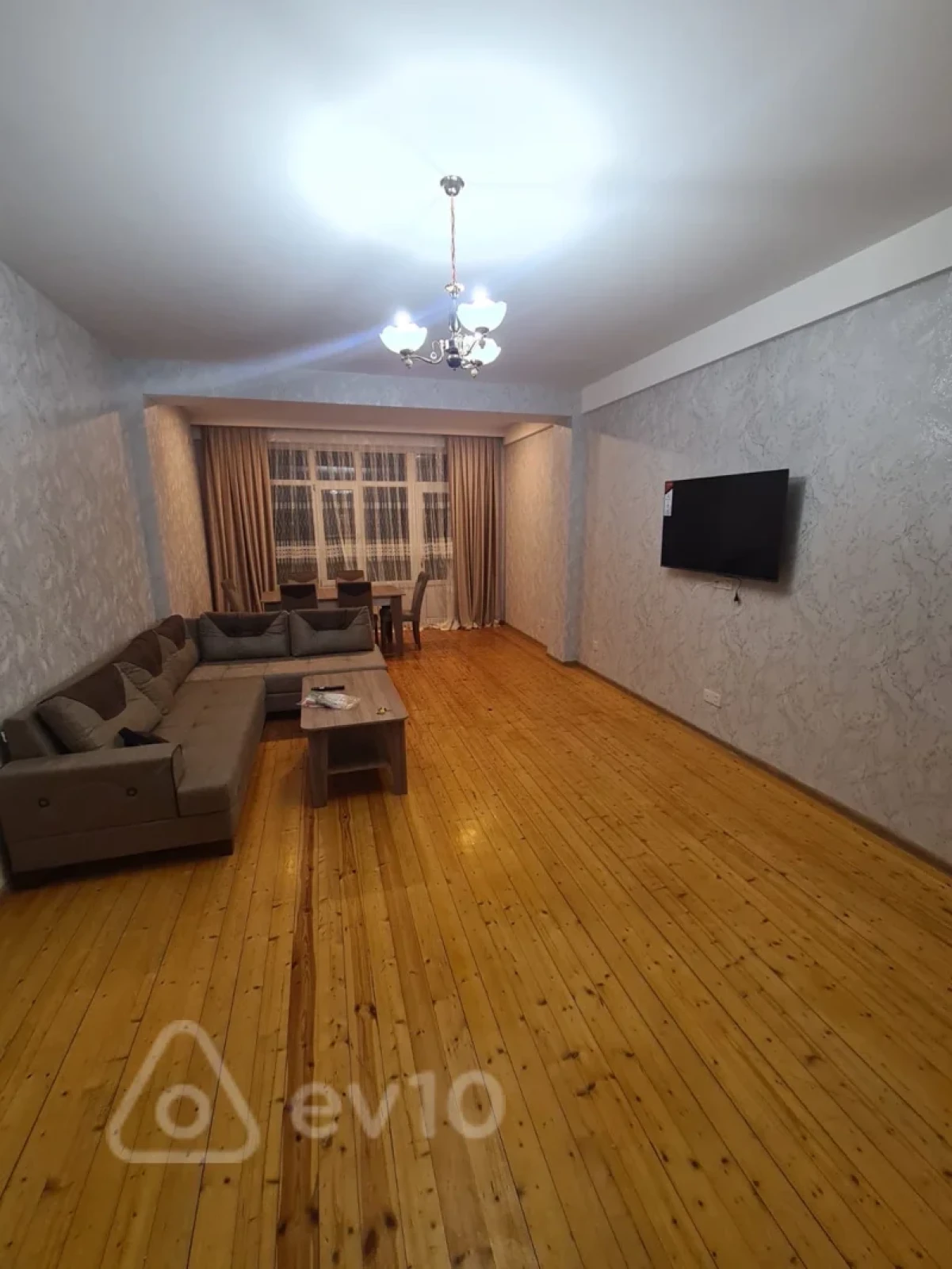 Kirayə verilir 2 otaqlı yeni tikili 90 m²
