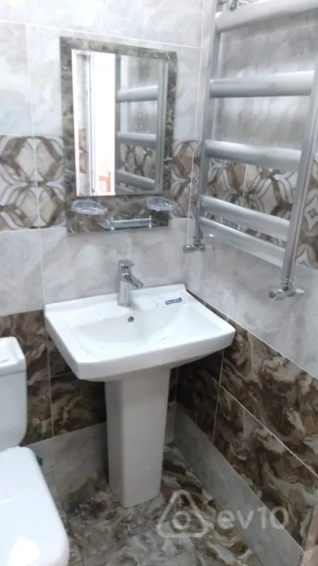 Kirayə verilir 2 otaqlı yeni tikili 60 m²