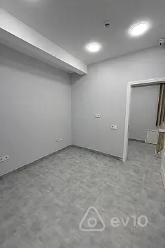 Kirayə verilir 5 otaqlı ofis 200 m²