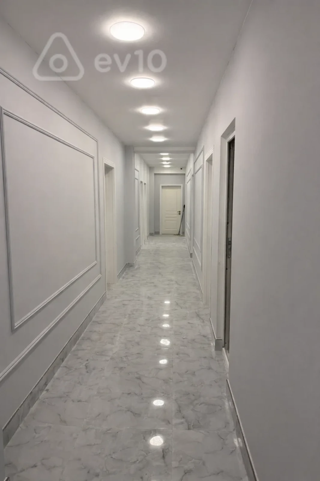 Kirayə verilir 5 otaqlı ofis 200 m²