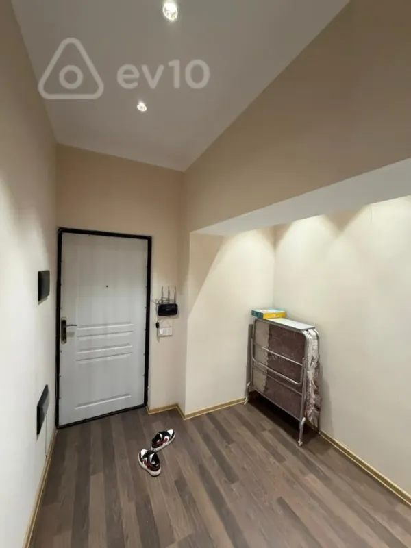 Kirayə verilir 2 otaqlı yeni tikili 60 m²