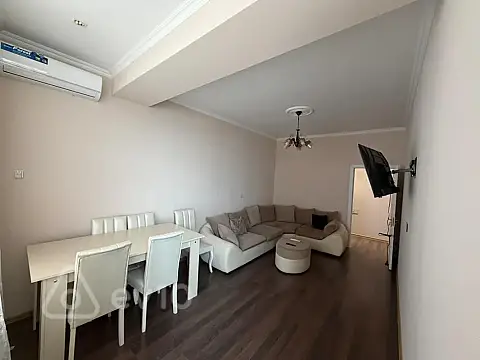 Kirayə verilir 2 otaqlı yeni tikili 60 m²