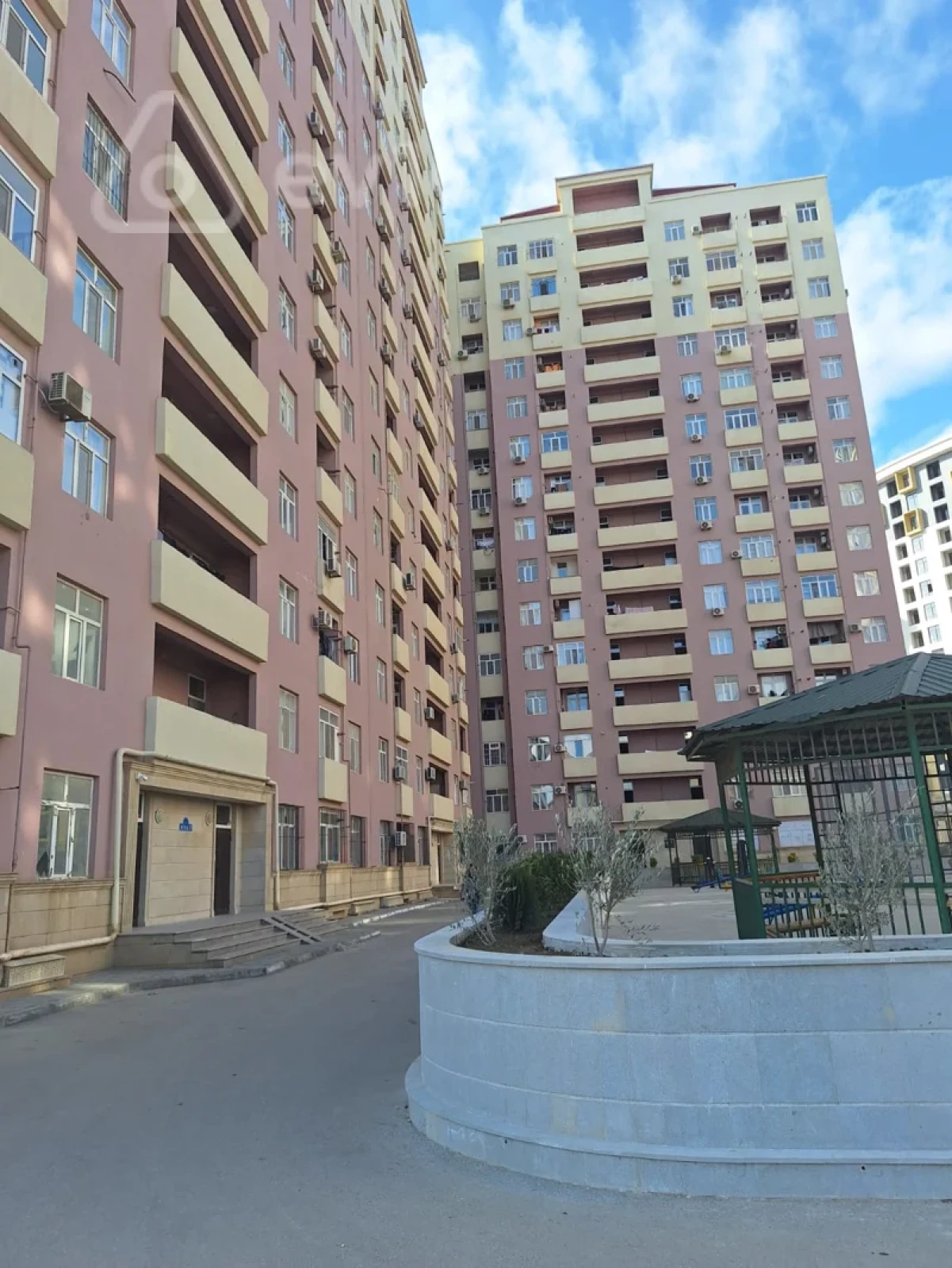 Kirayə verilir 2 otaqlı yeni tikili 65 m²