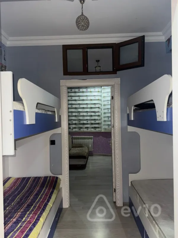 Kirayə verilir 4 otaqlı yeni tikili 130 m²