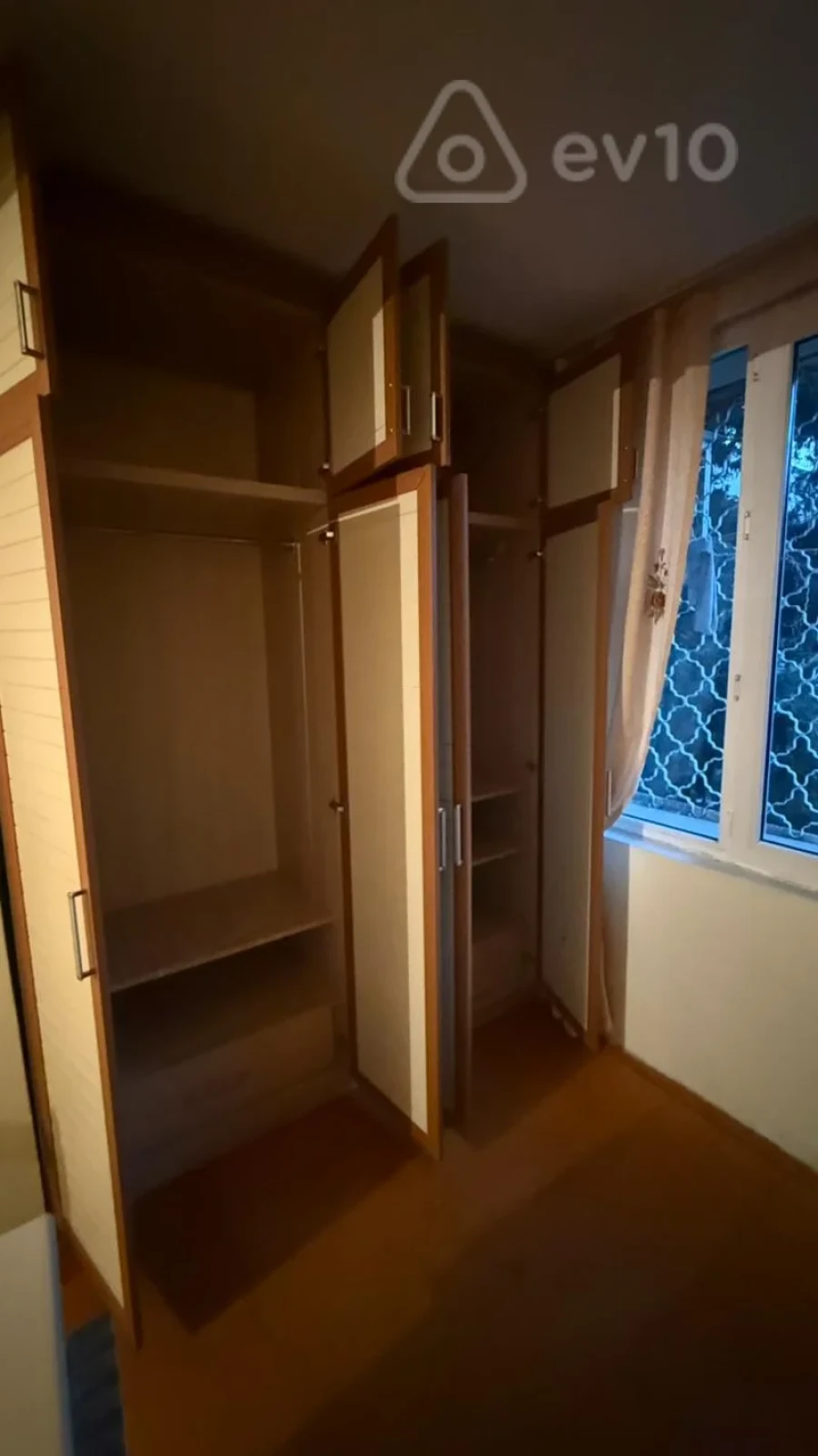 Kirayə verilir 2 otaqlı köhnə tikili 60 m²