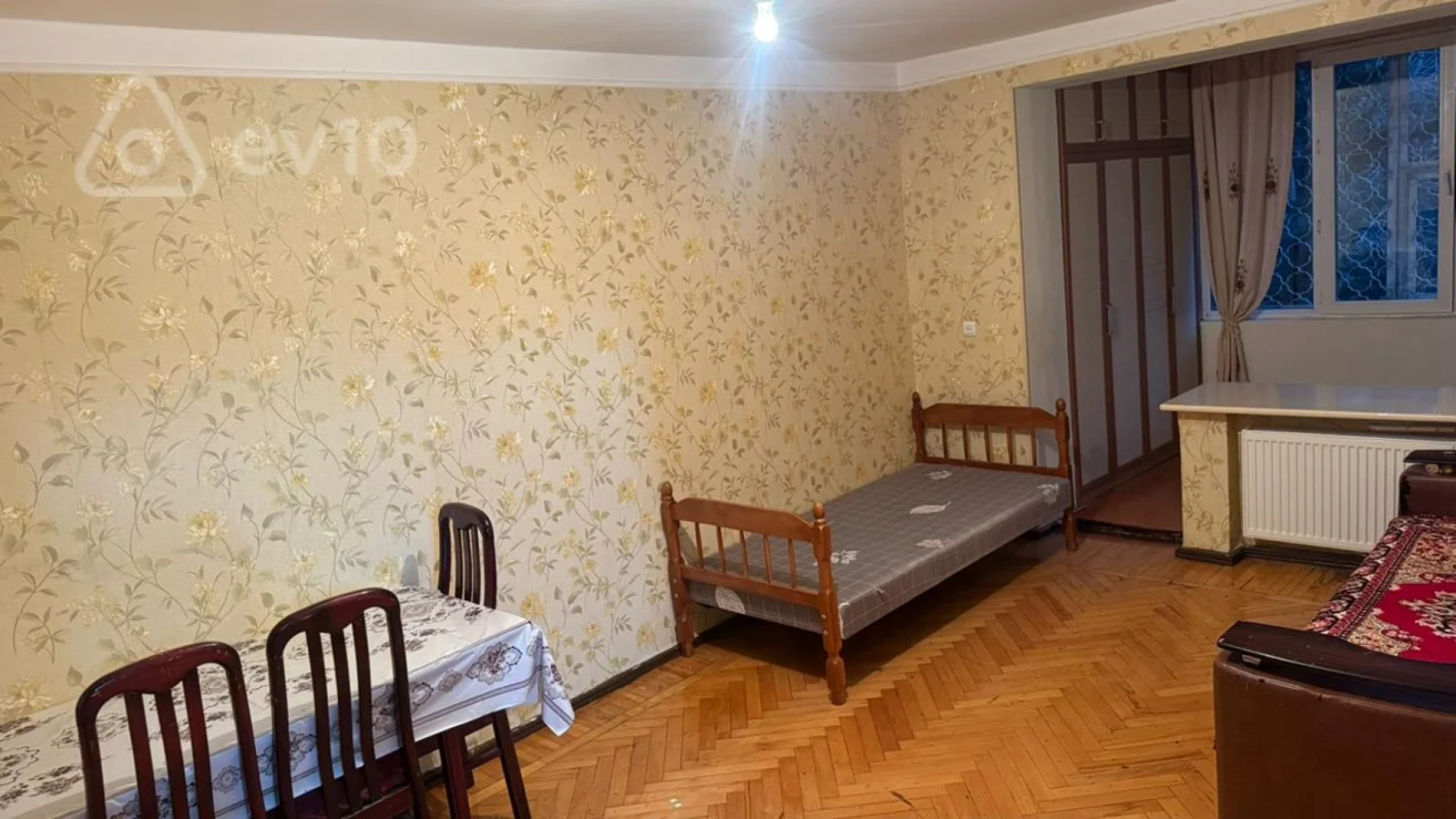Kirayə verilir 2 otaqlı köhnə tikili 60 m²
