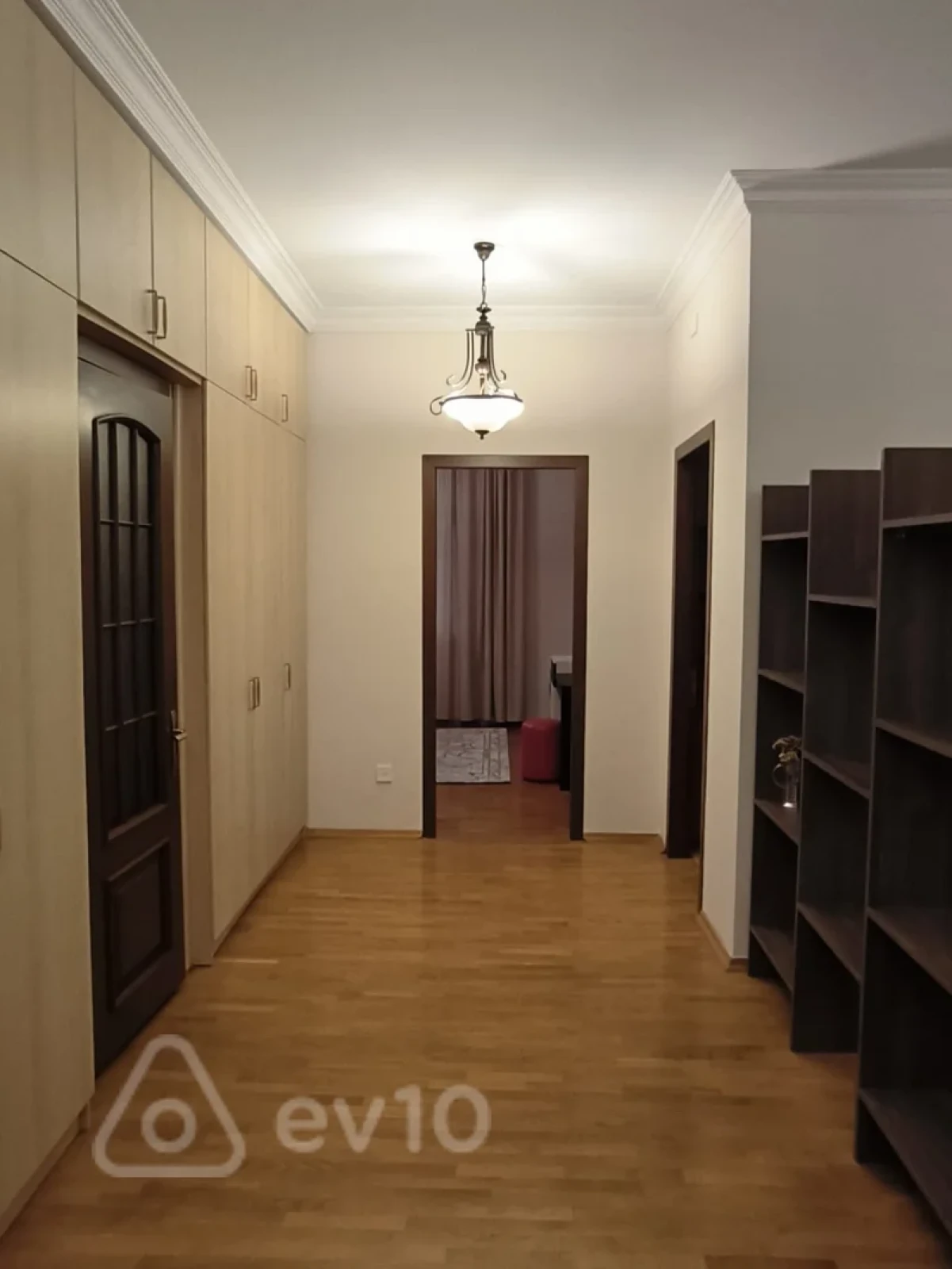 Kirayə verilir 3 otaqlı yeni tikili 110 m²