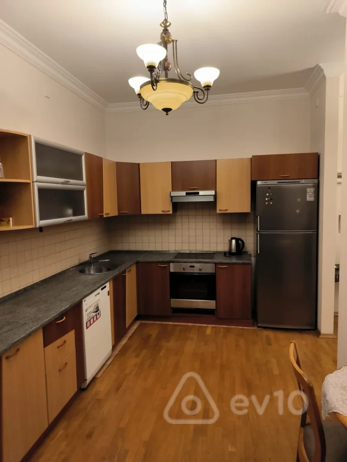 Kirayə verilir 3 otaqlı yeni tikili 110 m²